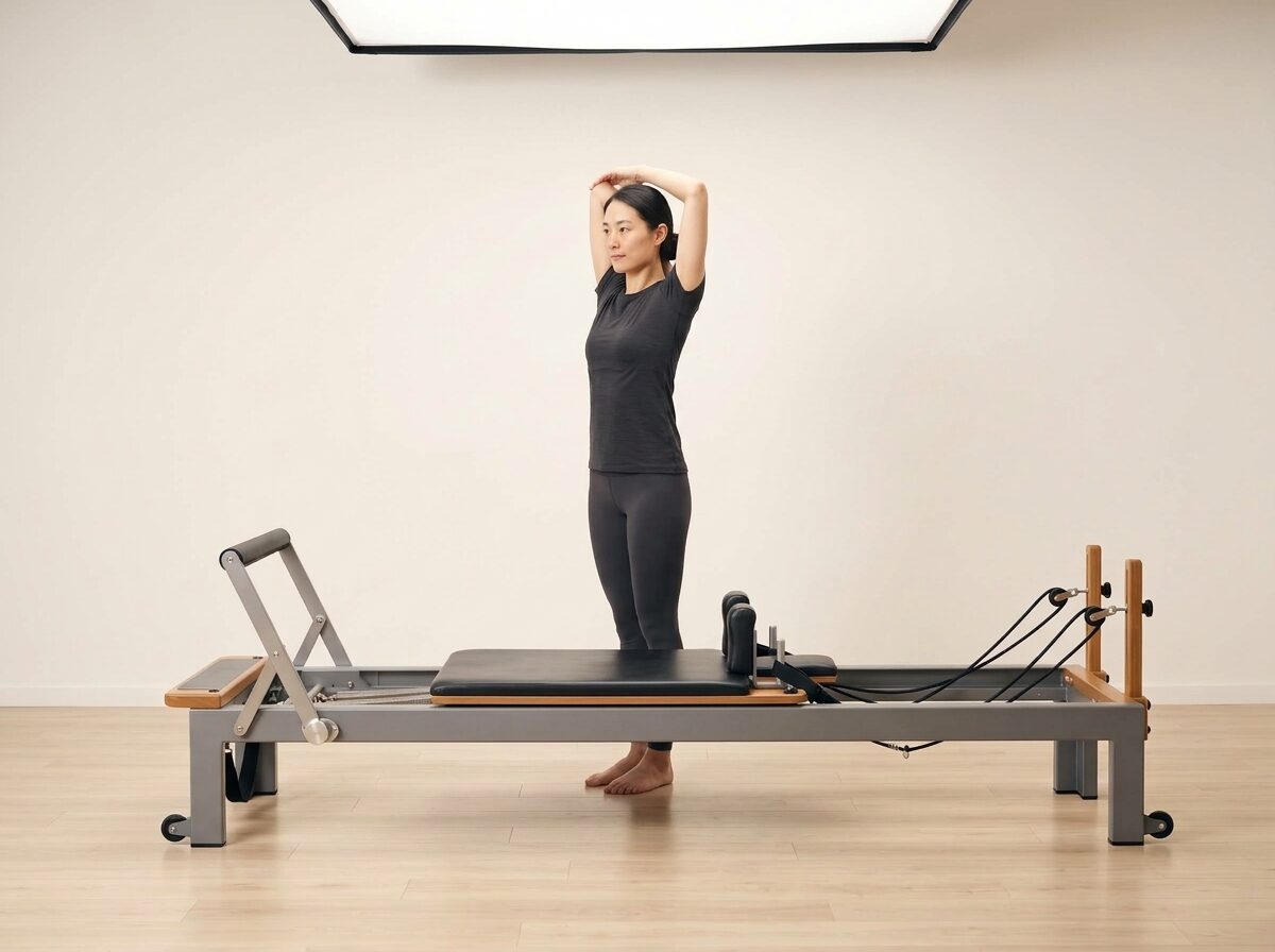 AI-generated illustration: an instructor performing Overhead Triceps & Lat Stretch, on a Reformer, springs set to No spring load, footbar Down, headrest Down. Illustrative only — the schematic diagram below shows the movement.